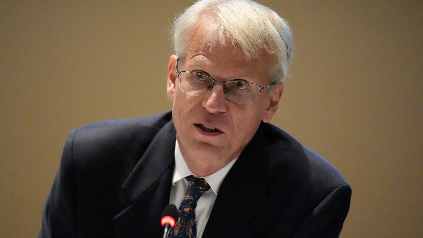 chairman-of-vaccine-committee-leaves-for-new-hhs-job