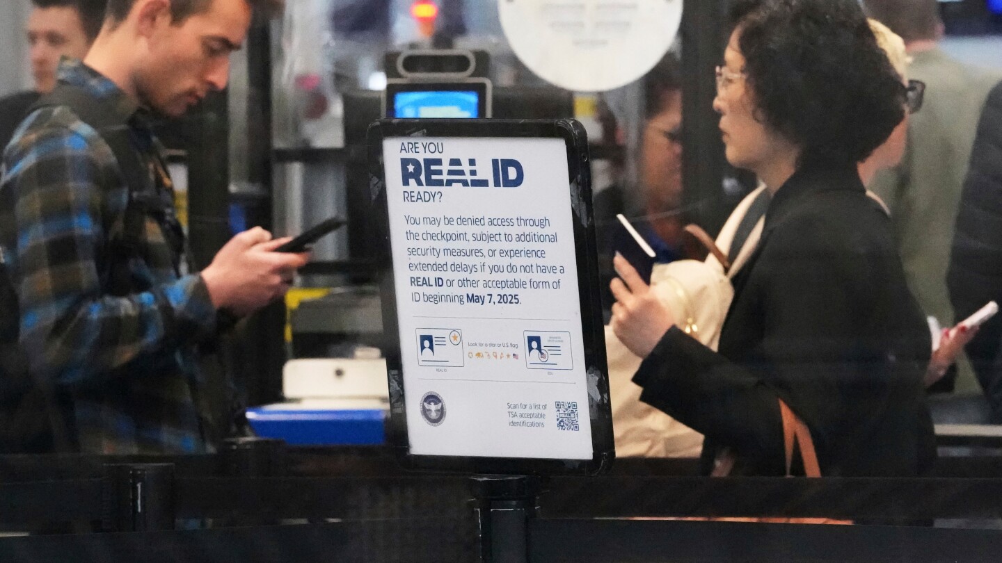 us-air-travelers-without-real-ids-will-be-charged-a-$45-fee