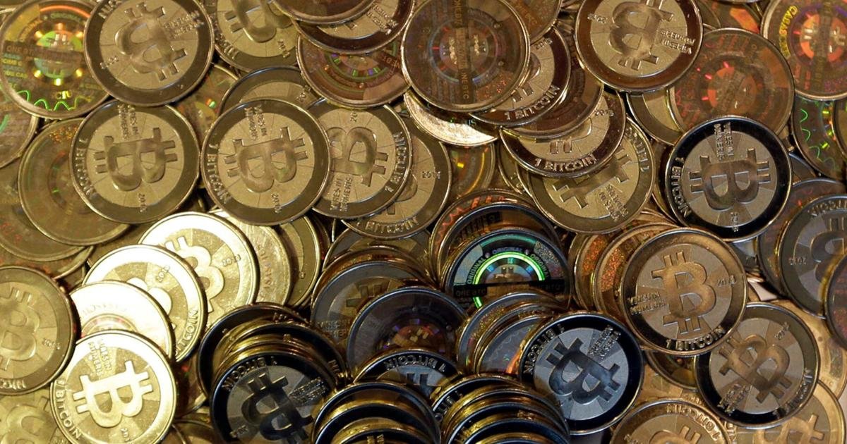 bitcoin-briefly-dips-below-$85,000-in-crypto-rout