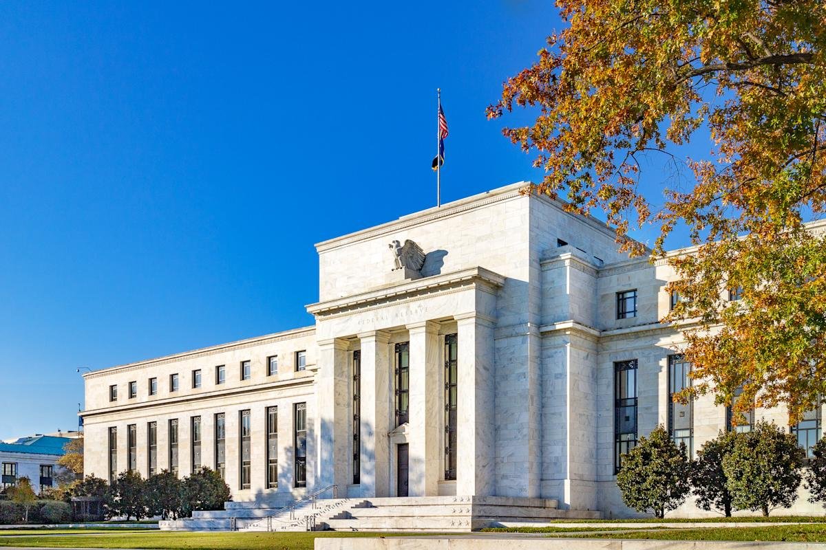 stock-market-today:-dow,-s&p-500,-nasdaq-futures-lean-higher-after-stocks,-bitcoin-take-a-bruising