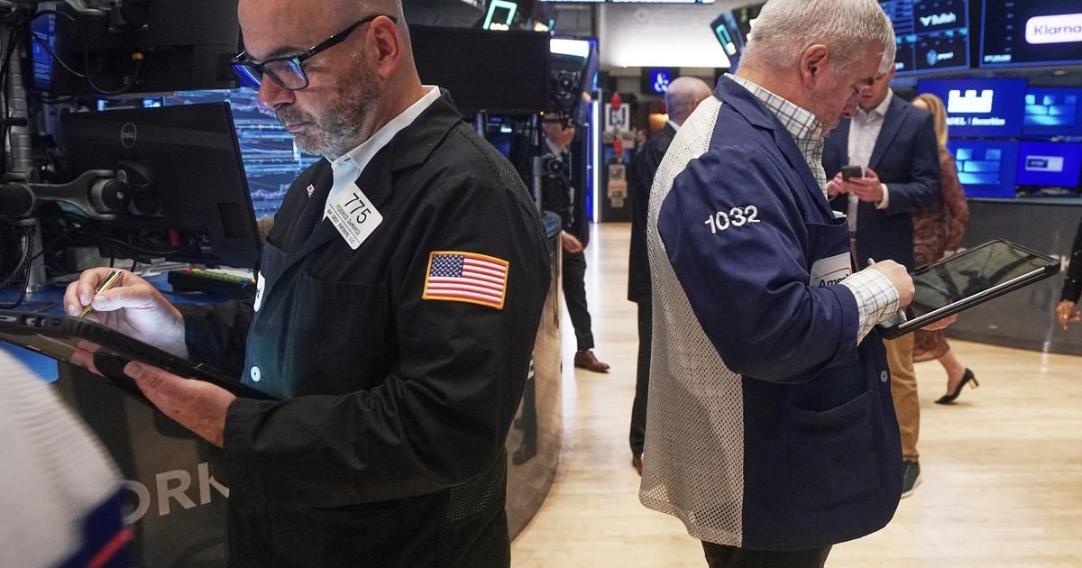 wall-street-holds-stronger-as-bond-yields-and-bitcoin-stabilize