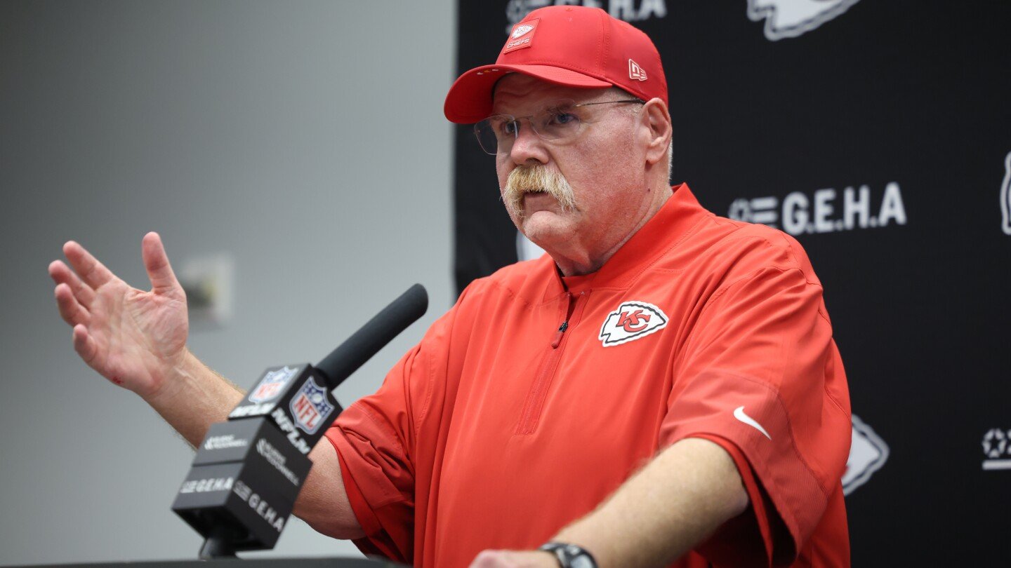 andy-reid-defiant-as-chiefs’-playoff-hopes-dwindle-after-thanksgiving-loss-to-the-cowboys