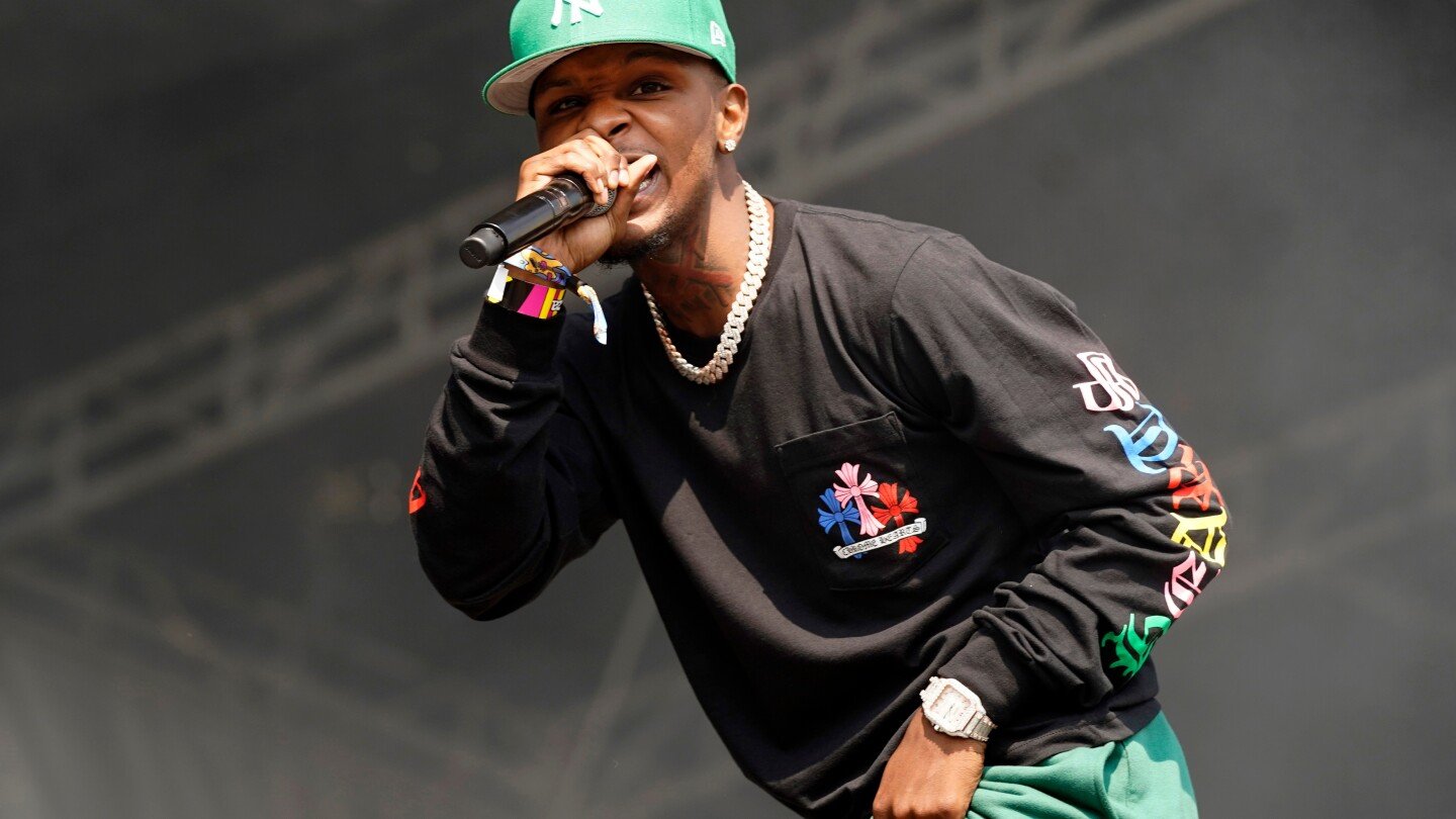 multi-platinum-rapper-toosii-has-committed-to-playing-football-at-syracuse