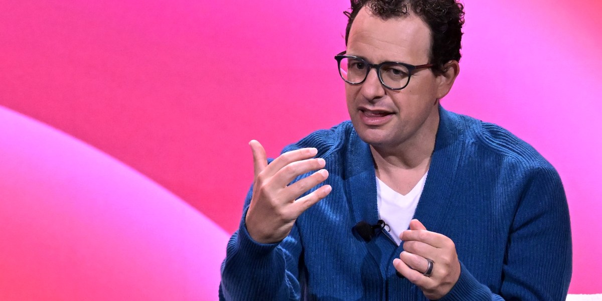 anthropic-considers-ipo-despite-warnings-that-excess-liquidity-is-blowing-a-bubble-in-the-markets