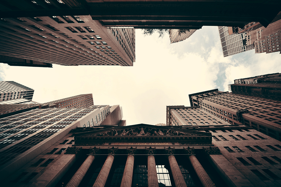 verizon-communications-(vz)-laps-the-stock-market:-here’s-why