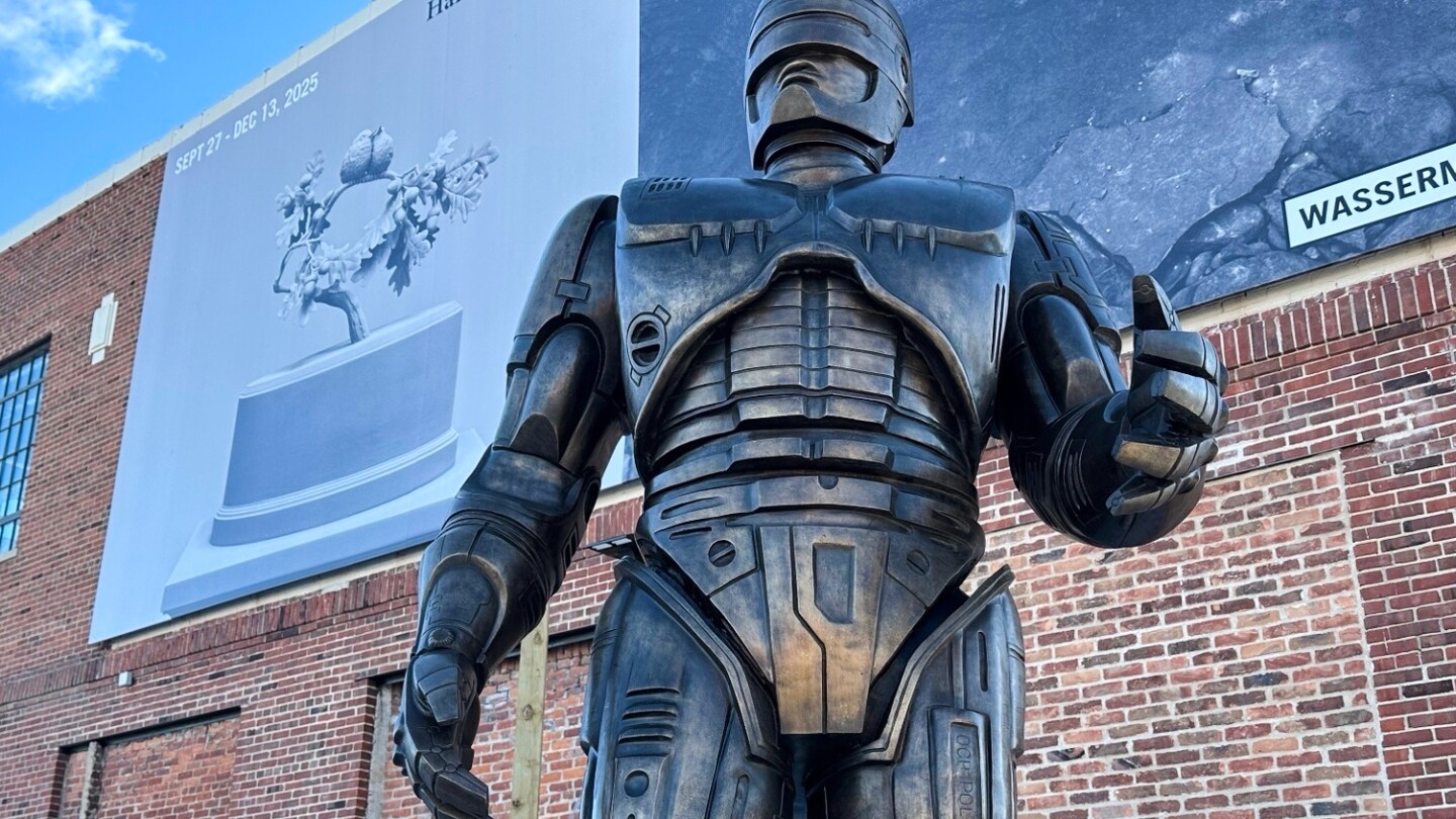 detroit’s-own-crime-fighter-robocop-finally-stands-guard-in-motor-city