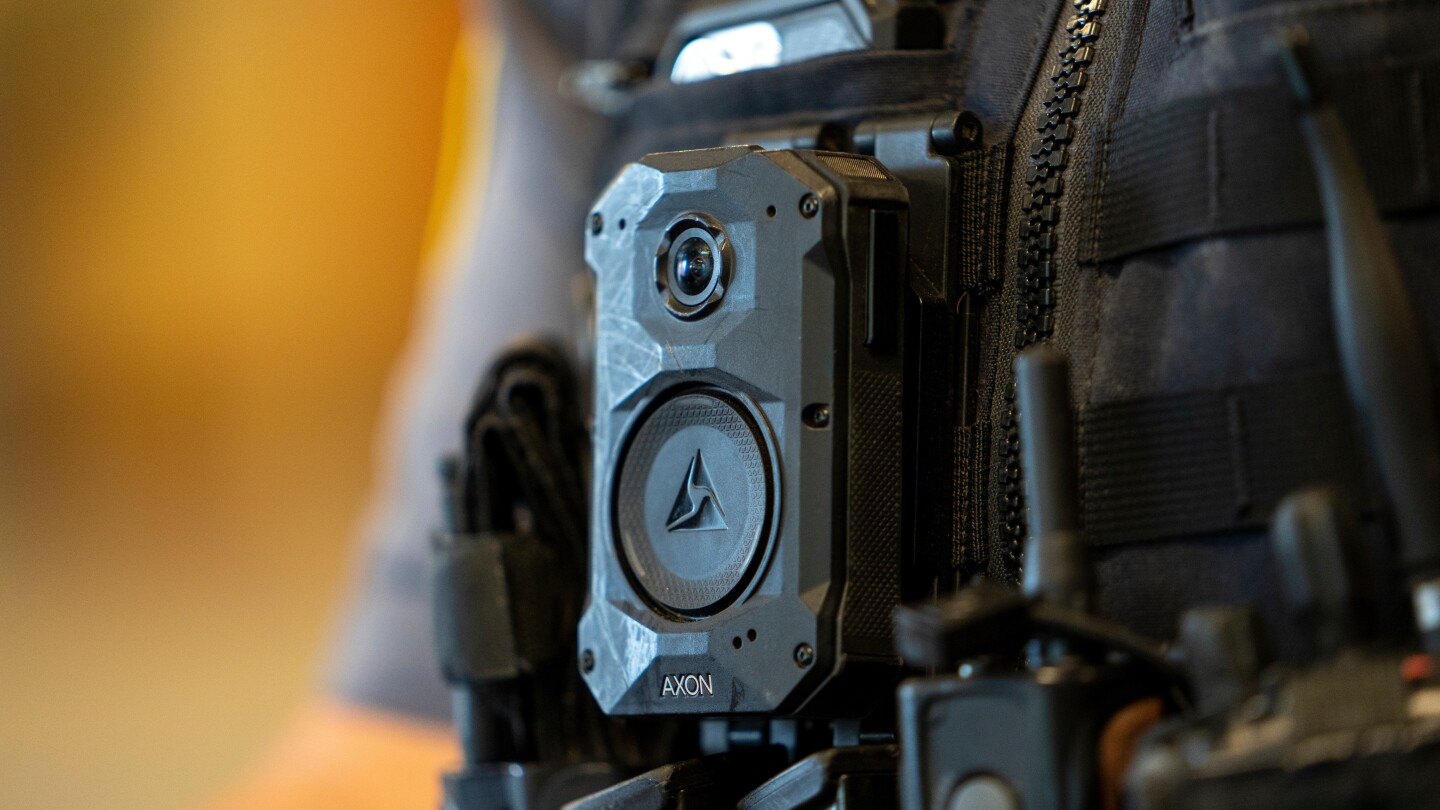 ai-powered-police-body-cameras,-once-taboo,-get-tested-on-canadian-city’s-‘watch-list’-of-faces