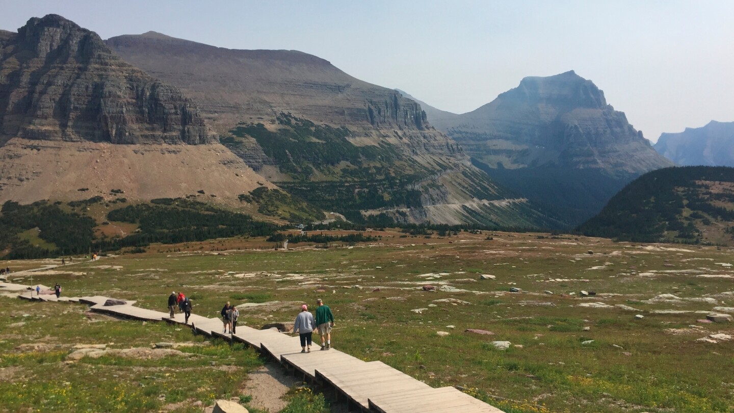 national-park-service-drops-free-admission-on-mlk-day,-juneteenth-while-adding-trump’s-birthday