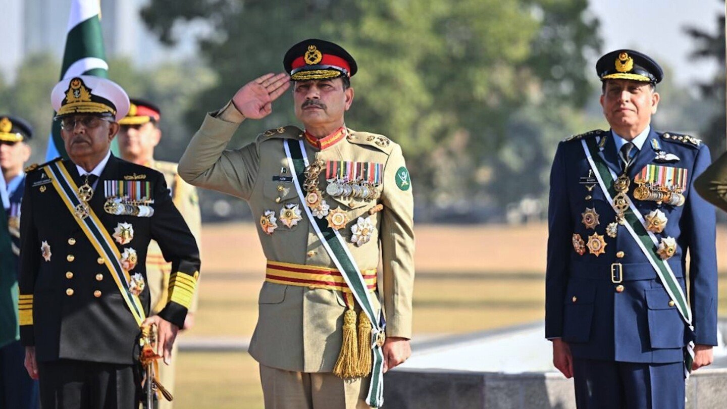 pakistan’s-top-general-calls-on-afghanistan-to-pick-between-ties-with-islamabad-or-pakistani-taliban