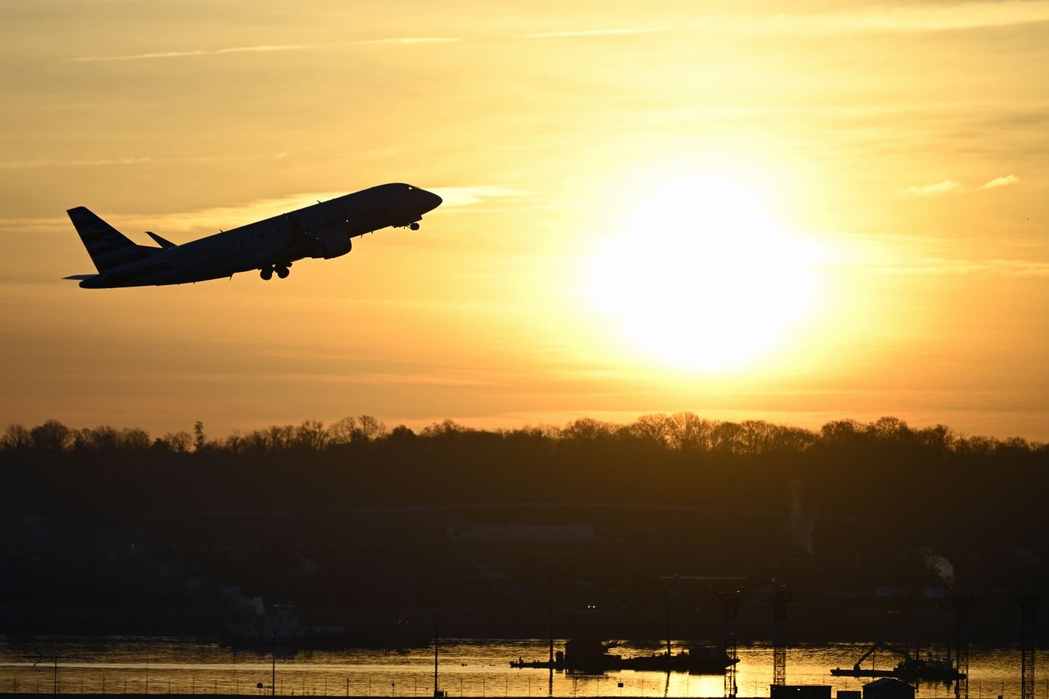 americans-are-down-on-the-economy.-this-expert-likes-travel-stocks-anyway