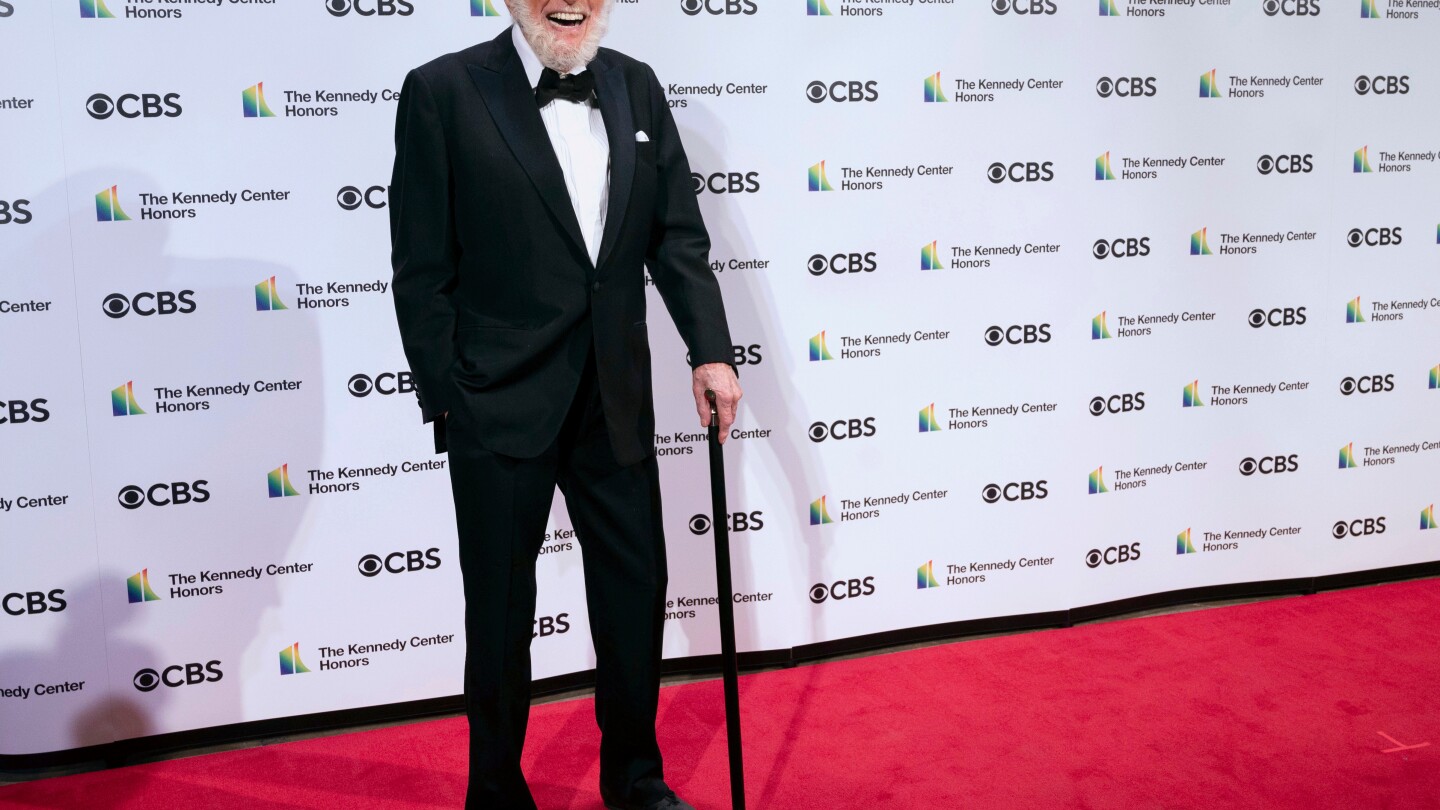 la-leyenda-de-la-comedia-dick-van-dyke-cumple-100-anos