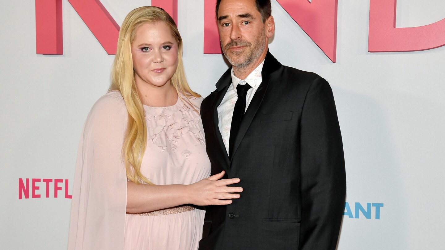 amy-schumer-says-she-and-her-husband-have-decided-to-end-their-marriage