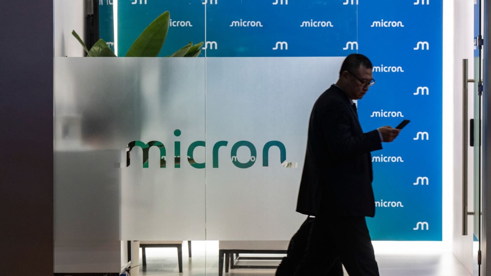jim-cramer’s-top-10-things-to-watch-in-the-stock-market-monday