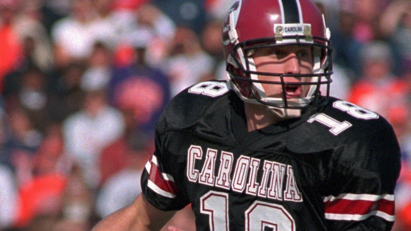 former-south-carolina-standout-quarterback-steve-taneyhill-dies-at-52