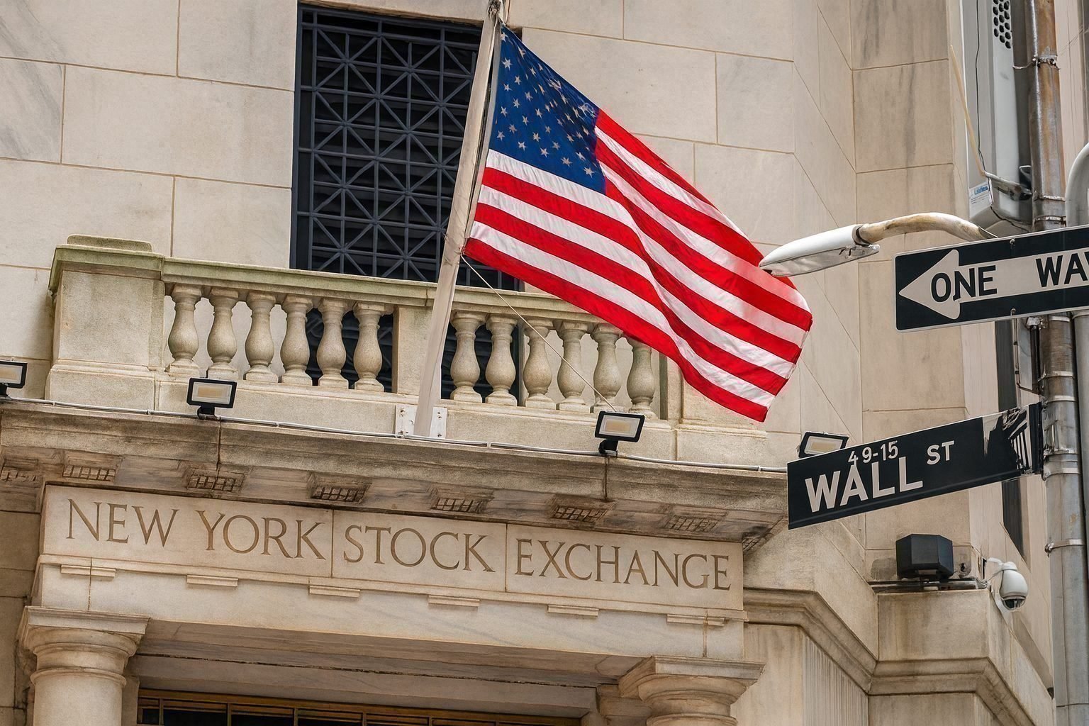 us-stock-market-today:-dow,-s&p-500-and-nasdaq-futures-dip-ahead-of-delayed-jobs-report-(dec.-16,-2025)