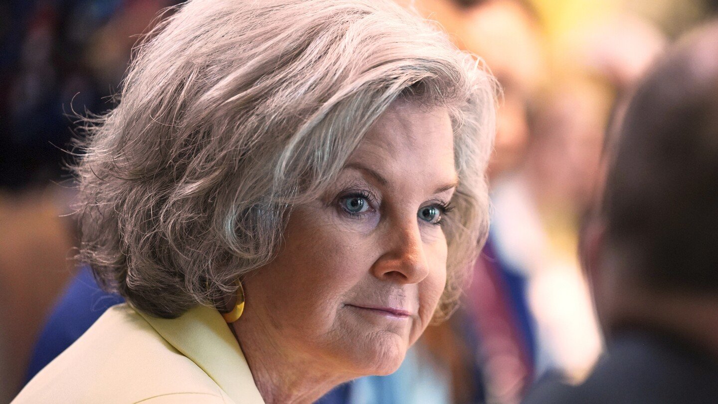 susie-wiles,-white-house-chief-of-staff,-criticizes-bondi-and-opines-on-trump-in-vanity-fair