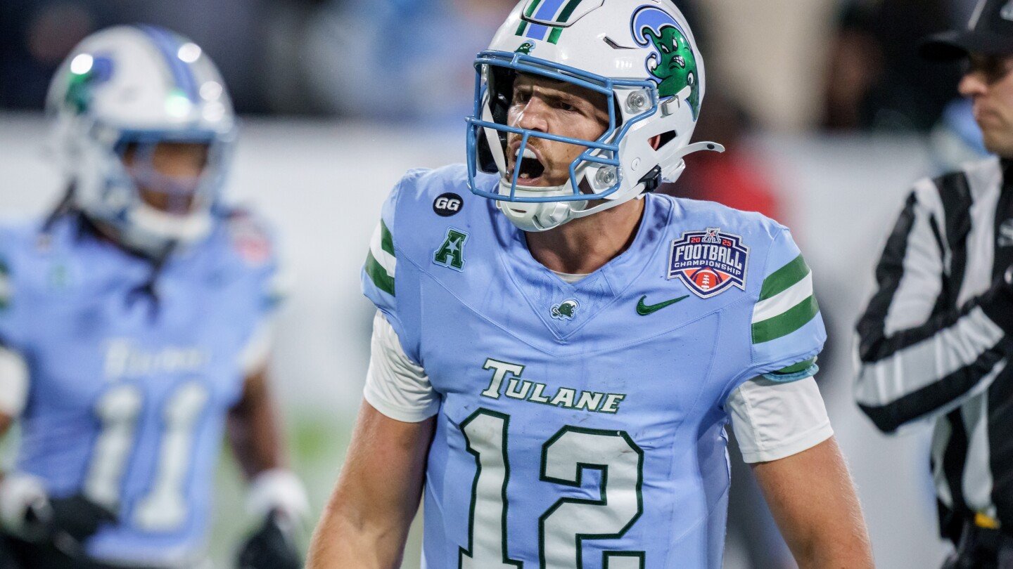 tulane’s-‘bayou-jew,’-jake-retzlaff,-humbled-by-his-cfp-spotlight-after-his-difficult-byu-departure