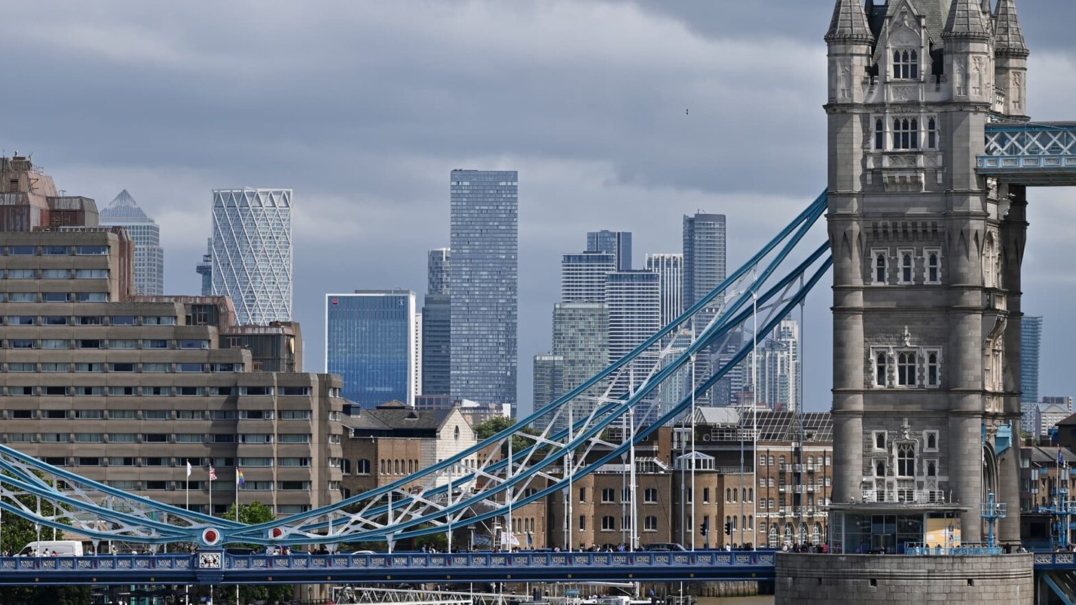 cnbc’s-uk-exchange-newsletter:-when-growth-got-stuck-in-the-chimney:-a-look-back-at-the-uk.-in-2025