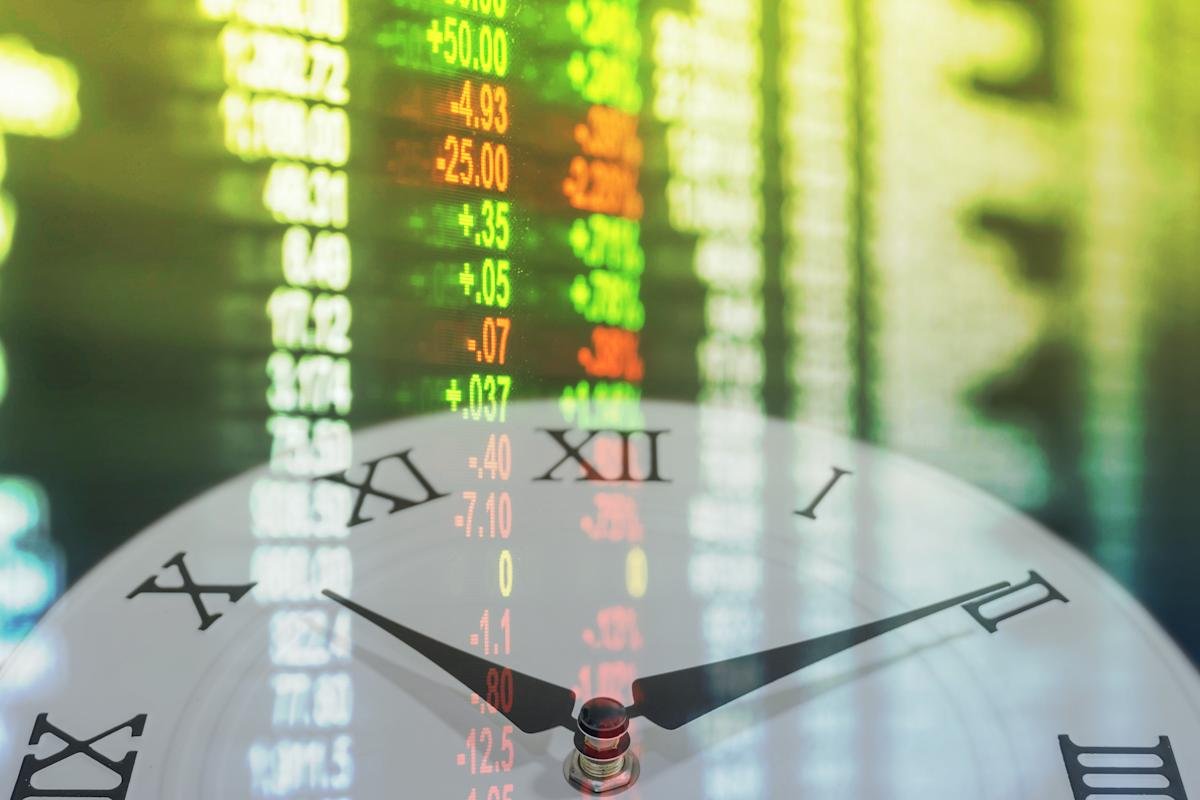 robinhood-and-the-merry-apps-—-platforms-offering-extended-stock-trading