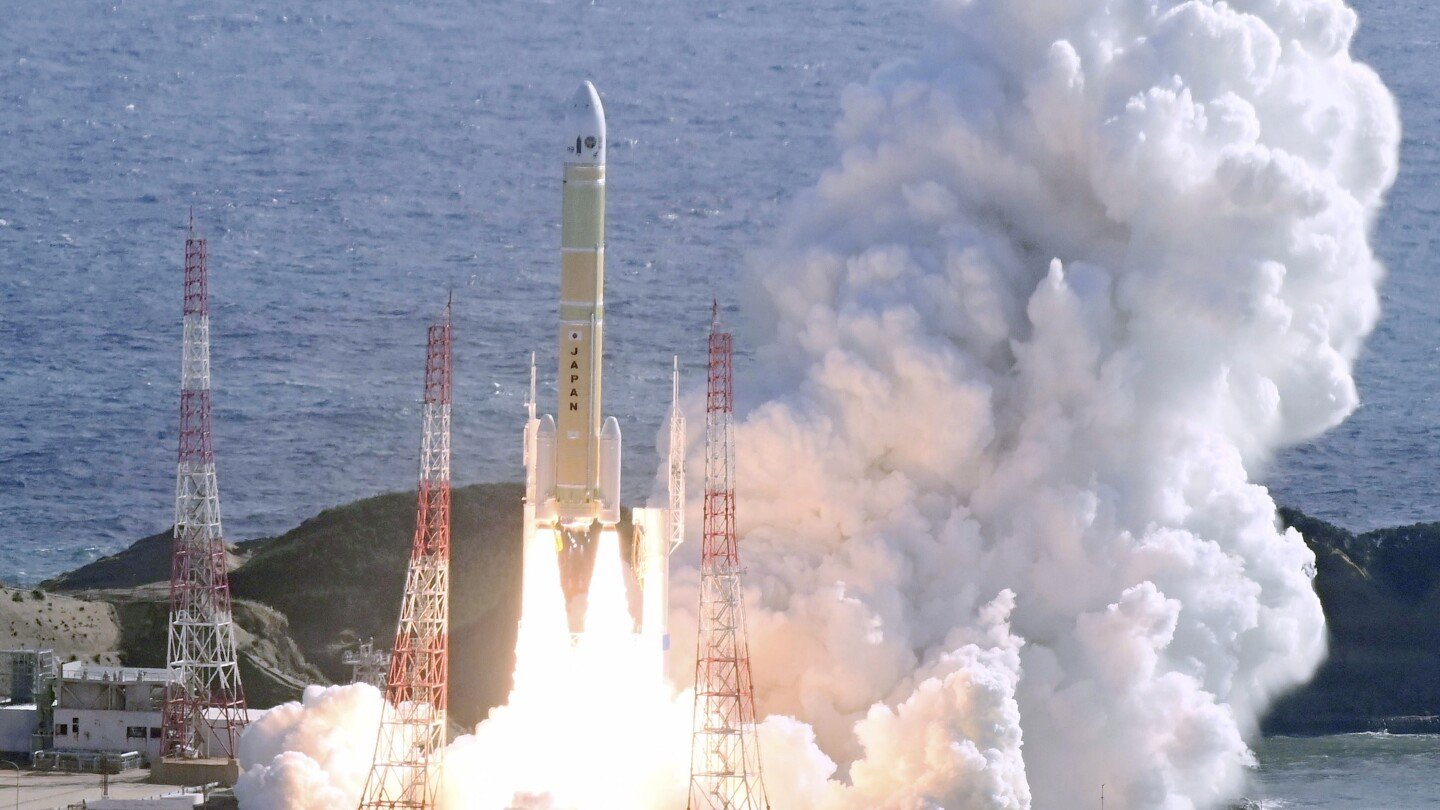 japan’s-new-flagship-h3-rocket-fails-to-put-geolocation-satellite-into-orbit