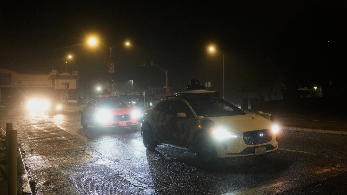 waymos-blocked-roads-and-caused-chaos-during-san-francisco-power-outage