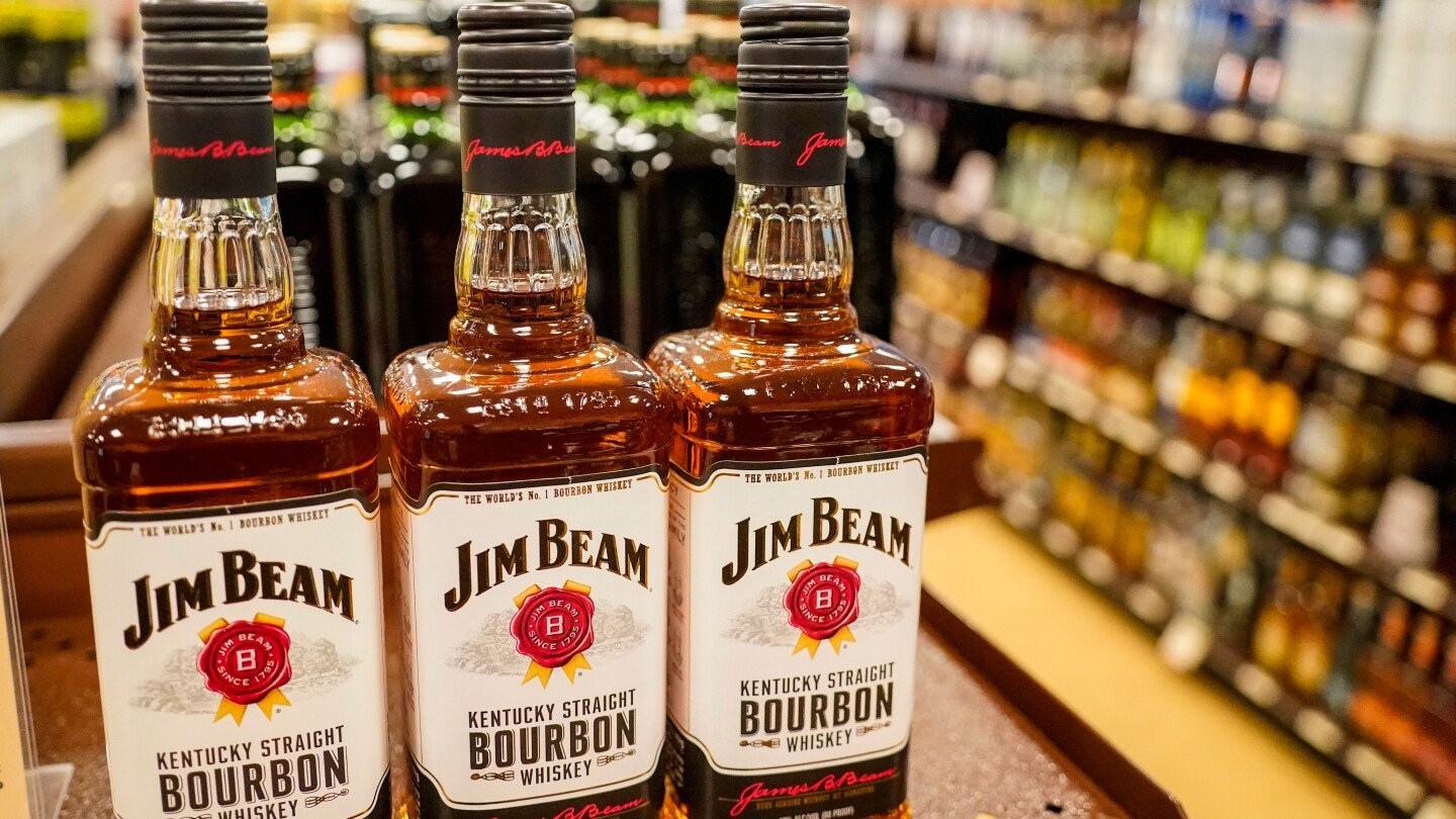 cloudy-future-for-bourbon-has-jim-beam-closing-kentucky-distillery-for-a-year