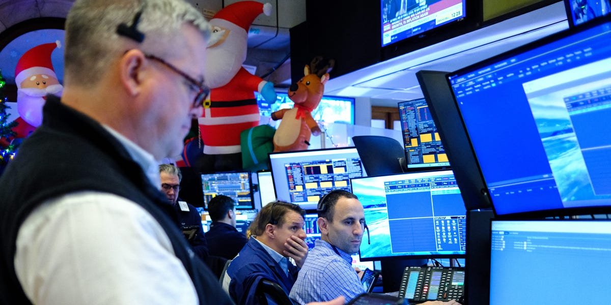 the-s&p-500-just-clinched-a-fresh-all-time-high-as-traders-try-to-spark-a-santa-claus-rally