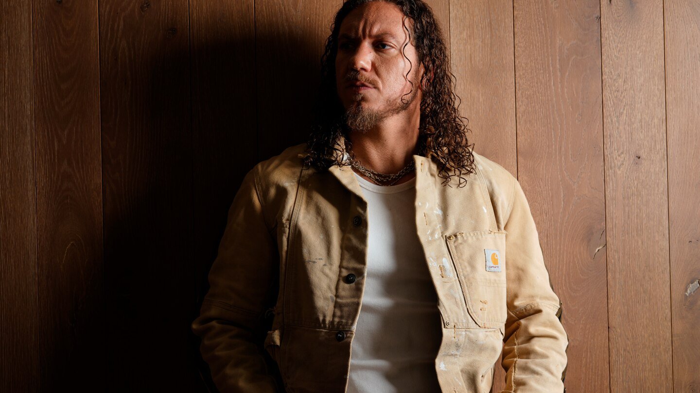 how-christian-artists-are-winning-over-listeners-and-entering-pop’s-mainstream