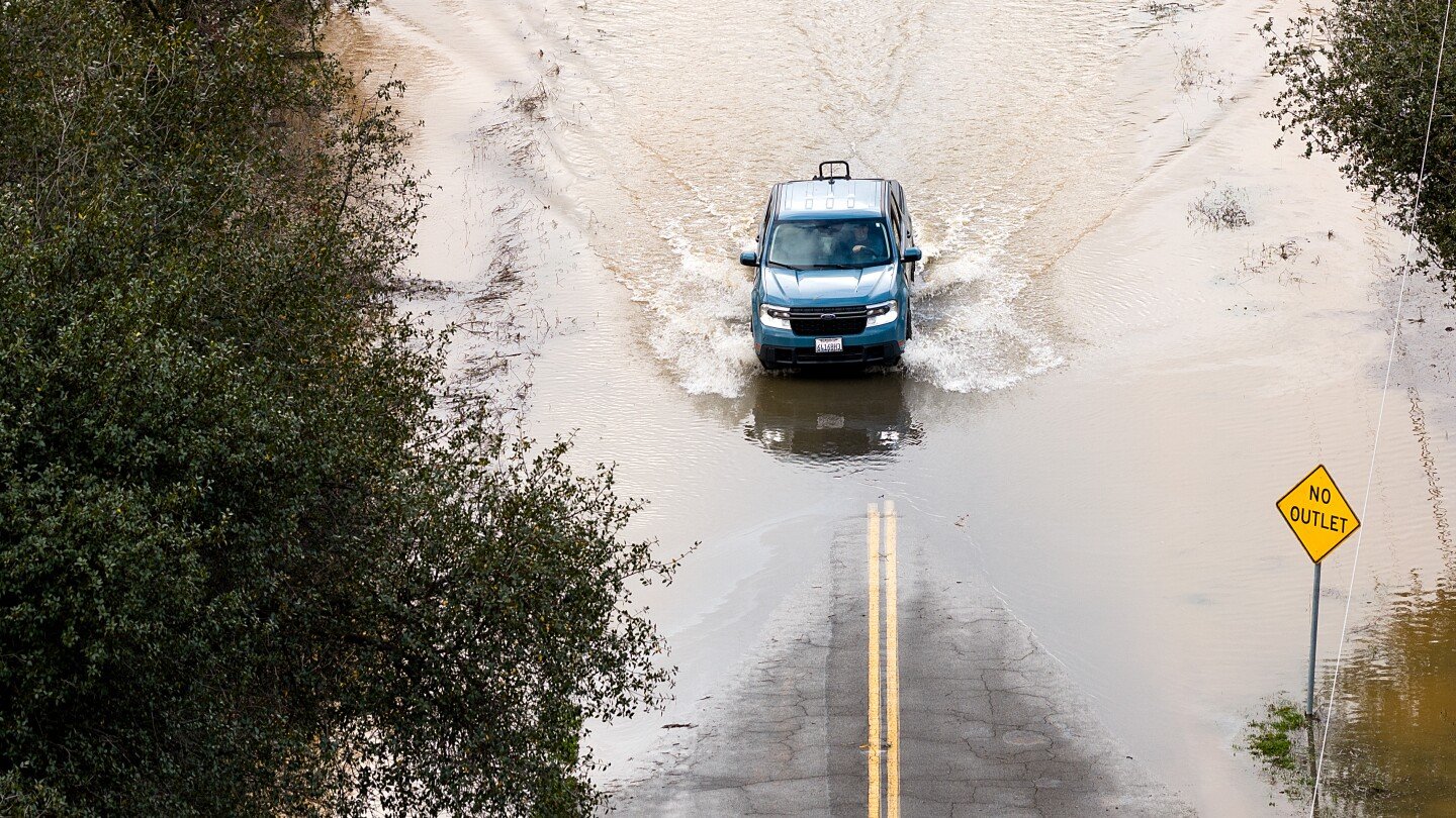 poderosa-tormenta-invernal-amenaza-california-mientras-se-acerca-la-navidad