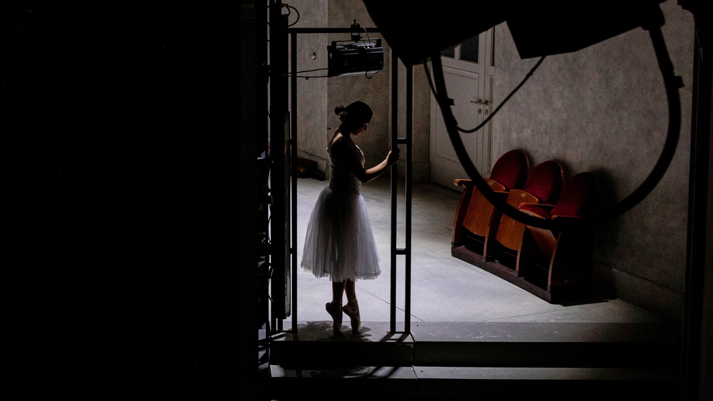 soprano-asmik-grigorian-to-lead-‘carmen’-and-sing-mezzo-soprano-role-this-summer