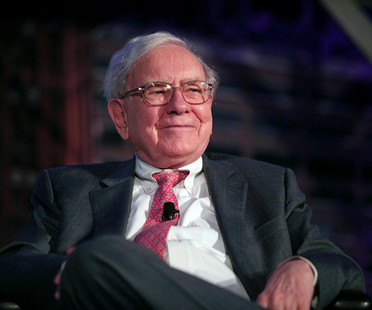 warren-buffett-is-retiring-—-here’s-what-his-favorite-indicator-reveals-about-the-stock-market