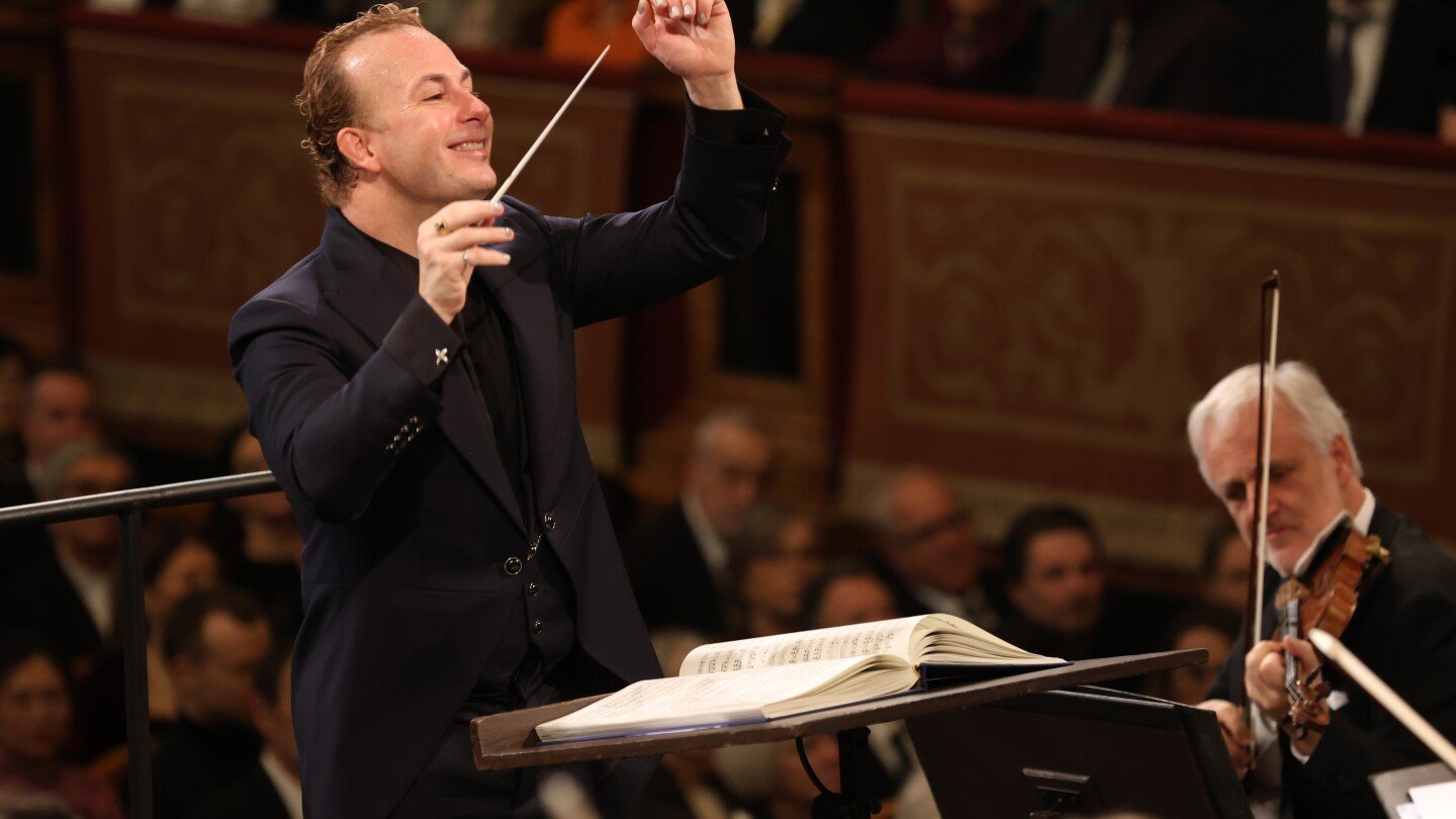 nezet-seguin’s-path-to-the-vienna-new-year’s-concert-began-when-he-replaced-banned-conductor-in-2022