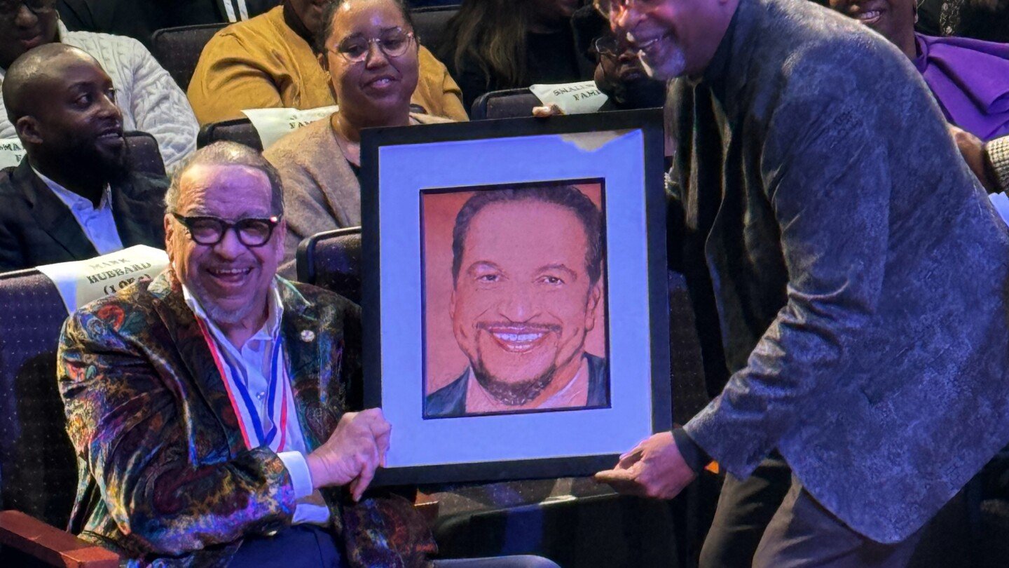 gospel-singer-richard-smallwood-dies-at-77,-leaving-a-legacy-that-inspired-many-in-music