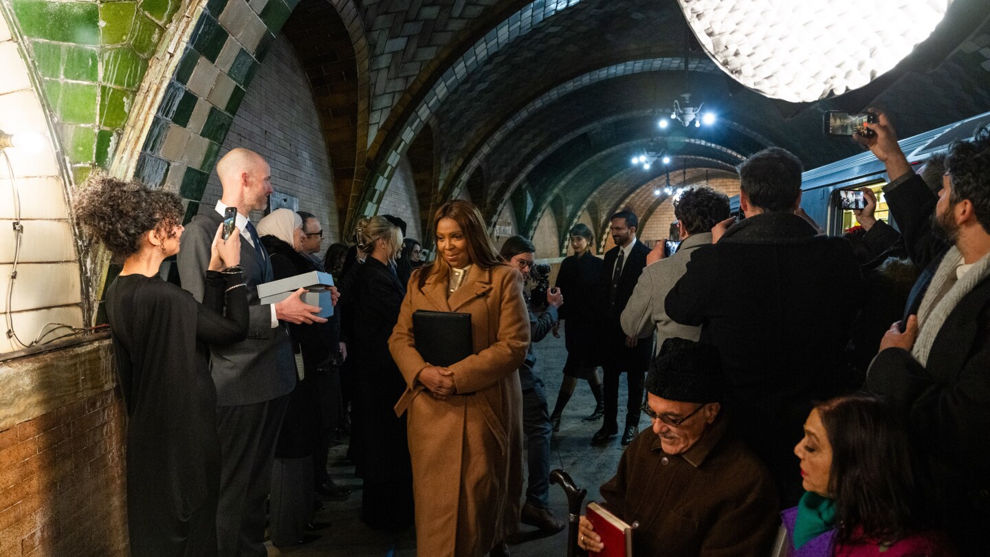 zohran-mamdani-officially-sworn-in-on-a-quran-full-of-symbolism
