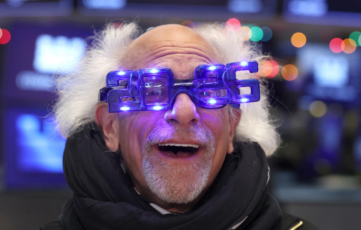 stock-market-today:-dow,-s&p-500,-nasdaq-futures-rise-as-wall-street-kicks-off-2026