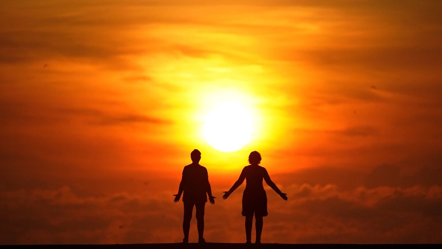 why-ordering-takeout-or-calling-the-dog-walker-might-lead-to-a-happier-relationship