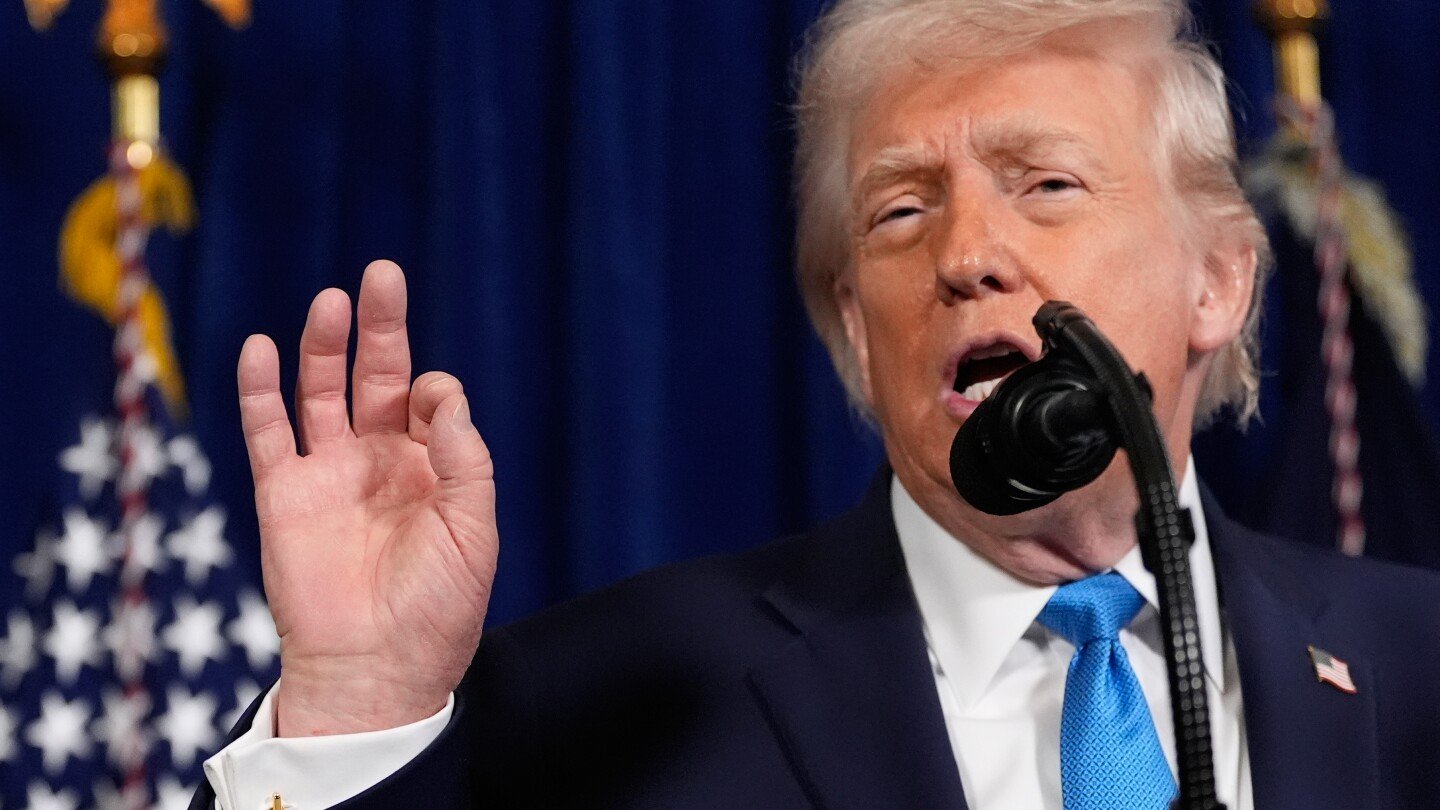fact-focus:-trump-repeats-false-claims-as-he-discusses-us-raid-to-extract-venezuela’s-president