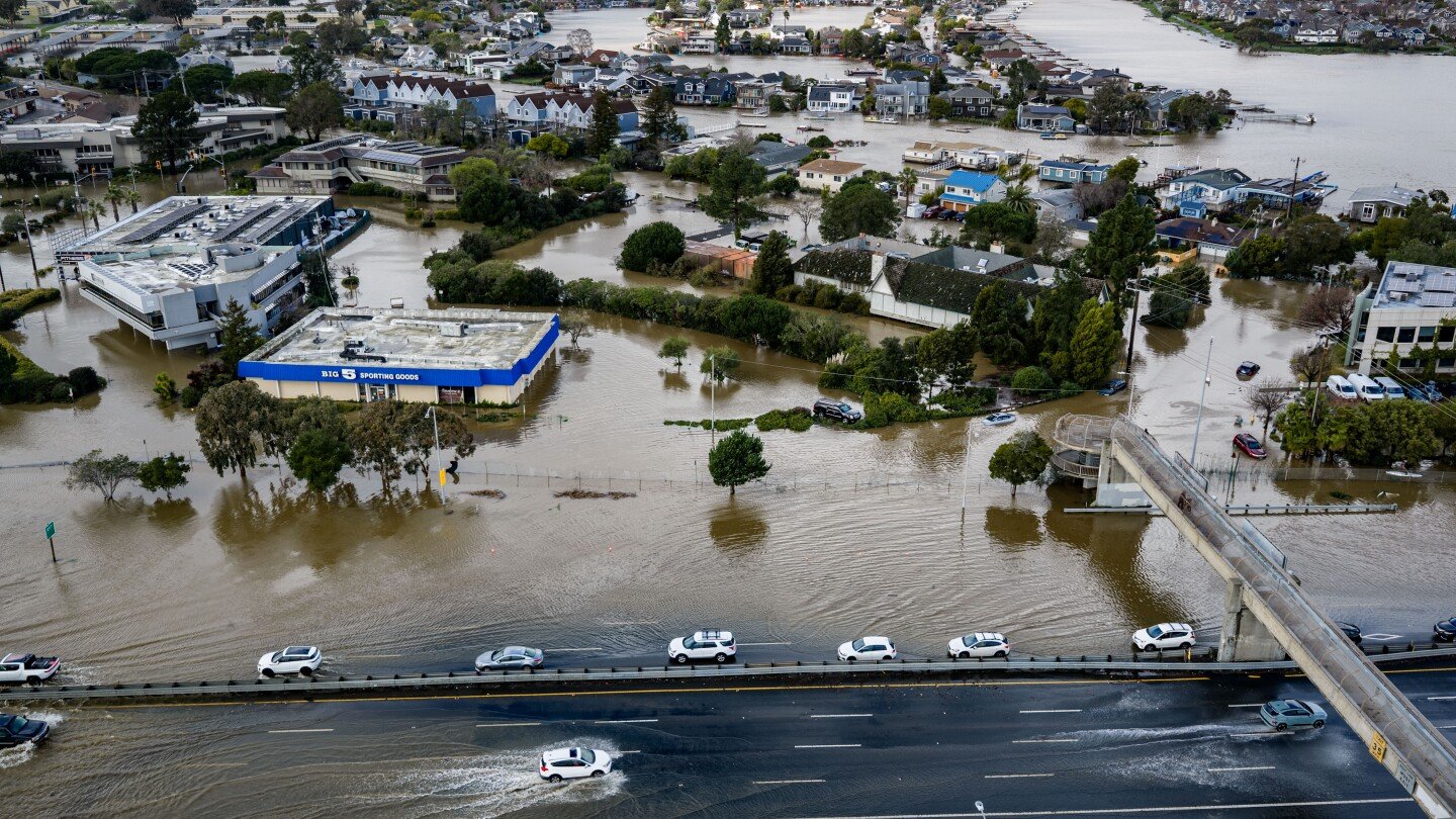 heavy-rain,-high-tides-cause-flooding-along-stretch-of-northern-california