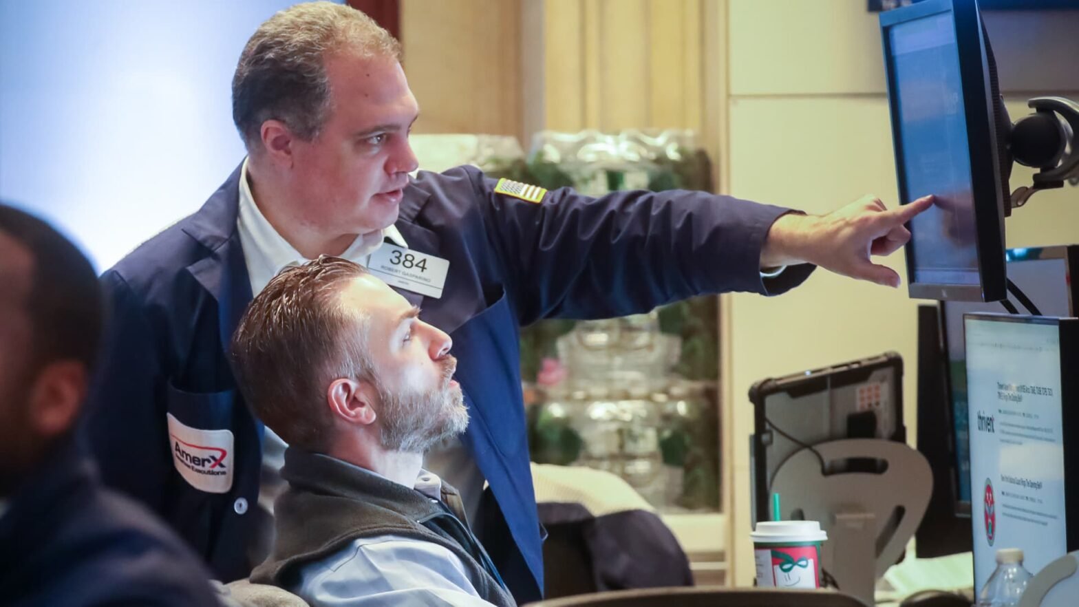 wells-fargo-says-a-market-‘short-squeeze’-is-coming.-here-are-the-stocks-to-target-for-a-trade