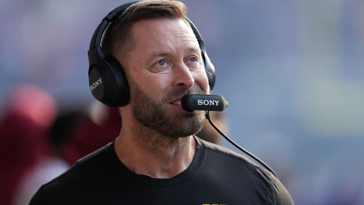 kliff-kingsbury-and-joe-whitt-jr.-are-gone-from-the-commanders-after-a-5-12-season,-ap-source-says