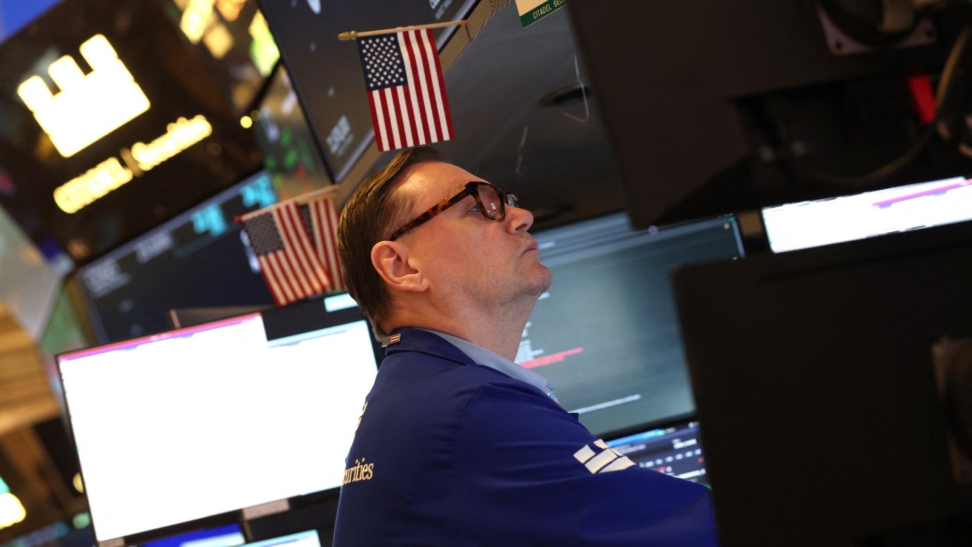 it’s-not-just-oil:-how-else-wall-street-might-benefit-from-trump’s-venezuela-actions