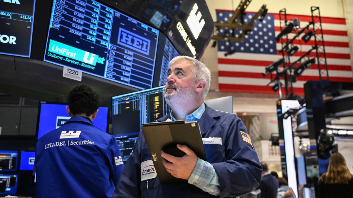 stock-market-today,-jan.-7:-s&p-500-and-dow-set-new-record-out-of-gate