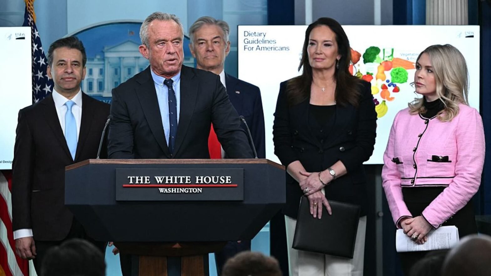 trump’s-defense-spending-plans,-venezuelan-oil,-ford’s-eyes-off-driving-push-and-more-in-morning-squawk