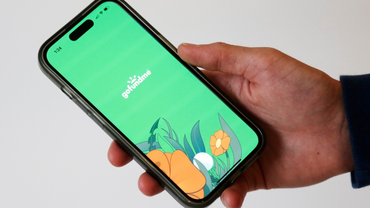 how-many-americans-donate-to-crowdfunding-campaigns,-according-to-a-new-ap-norc-poll