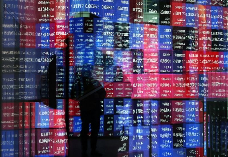 stocks-wobble,-dollar-tips-as-trump-fed-feud-deepens