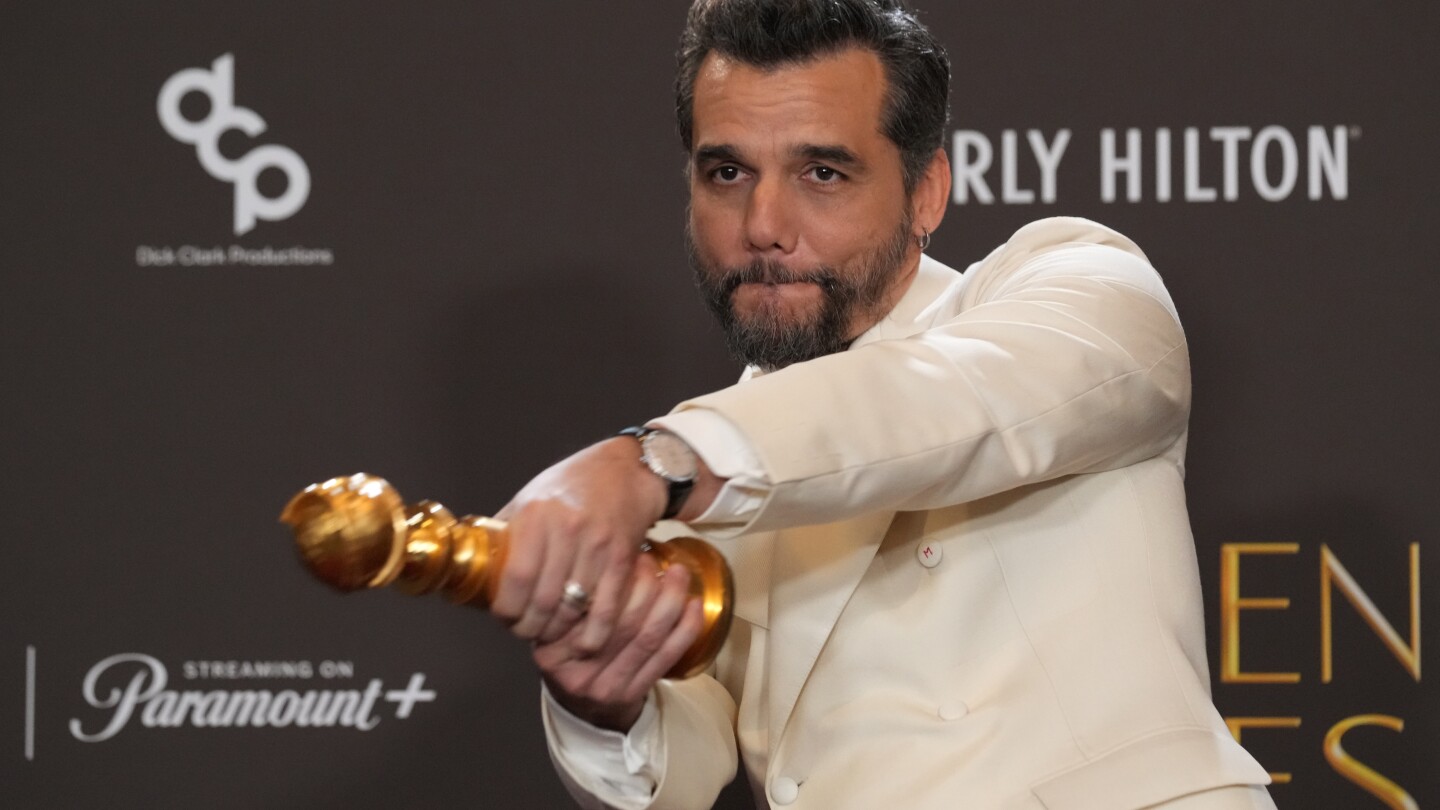 golden-globe-highlights:-brazil-on-a-streak,-amy-poehler’s-pod-wins-and-seth-rogen-comes-full-circle