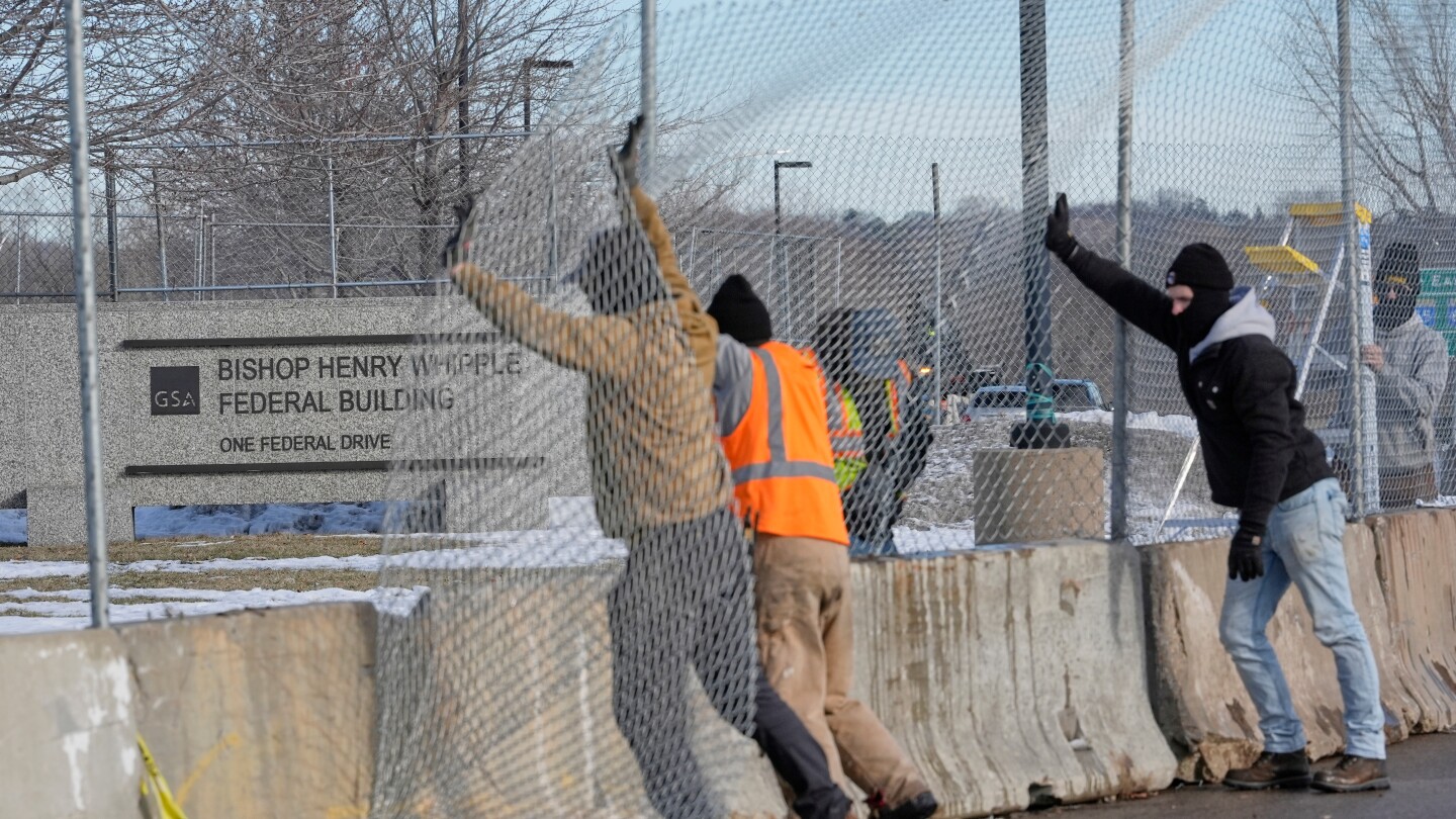 judge-is-asked-for-emergency-hearing-after-congress-members-blocked-from-ice-facility-in-minneapolis