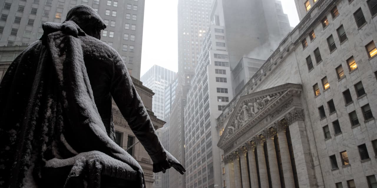 the-stock-market’s-‘sugar-high’-is-starting-to-fade-why-investors-could-see-a-slow-grind-higher-from-here.