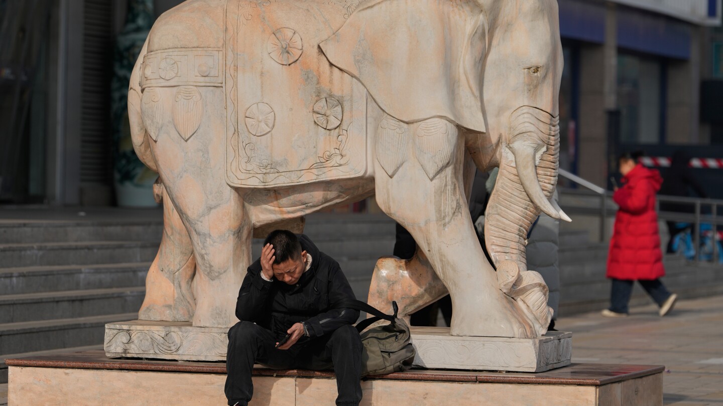 aimed-at-the-growing-number-of-young-chinese-who-live-alone,-a-new-app-asks:-‘are-you-dead?’