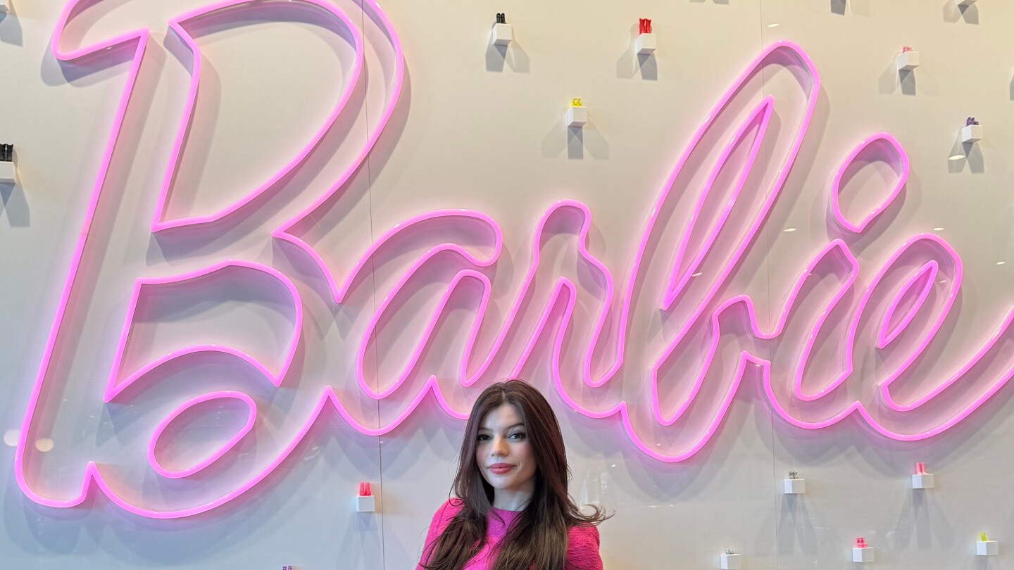 mattel-and-alex-aster-team-up-for-barbie-young-adult-novel,-‘barbie:-dreamscape’